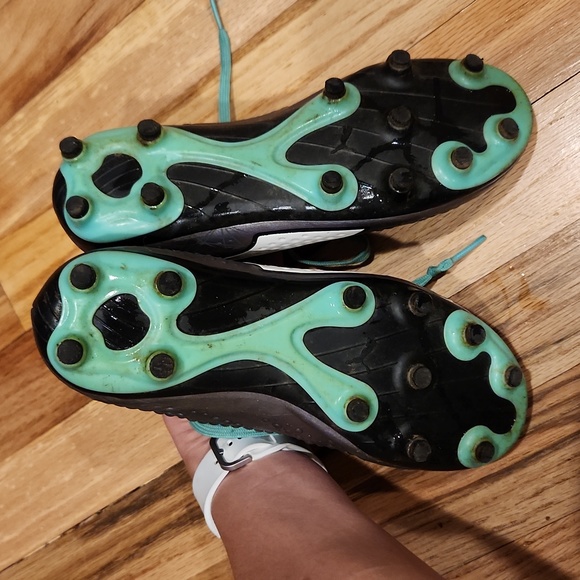 Soccer cleats, Puma One, size 2c - Picture 4 of 5